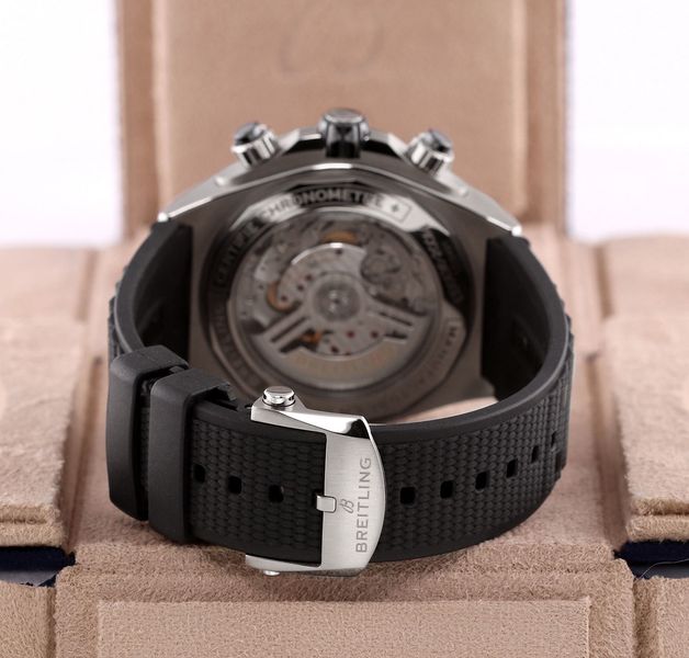 Breitling Super Chronomat B01 44 EB0136